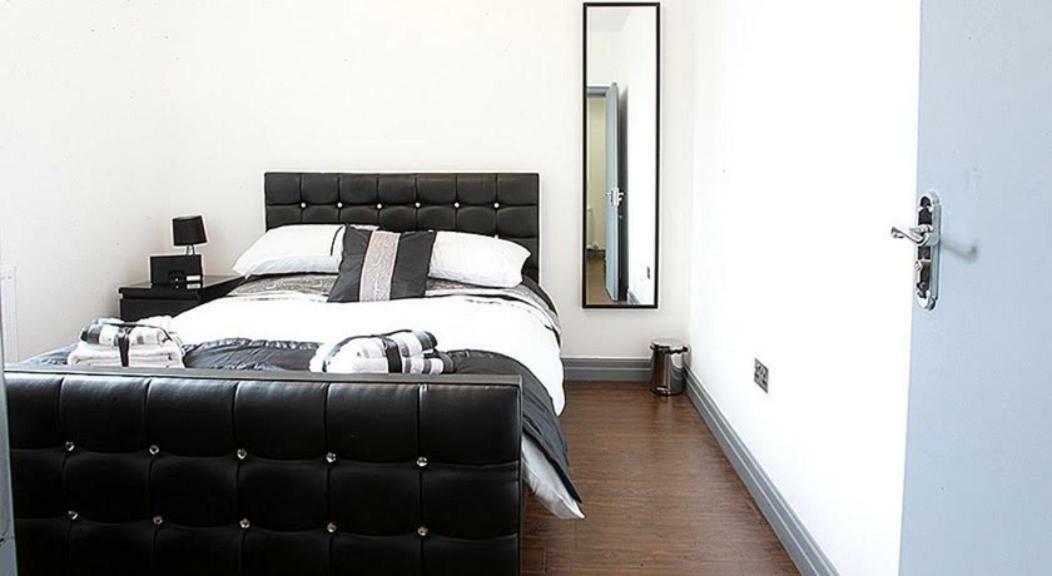 Lewis Apartment In The Heart Of The Northern Quarter Sleeps Up To 12 Mánchester Exterior foto